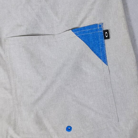 Oakley Hybrid flat front short men's size 40 beige colour surfer board short - Picture 7 of 11